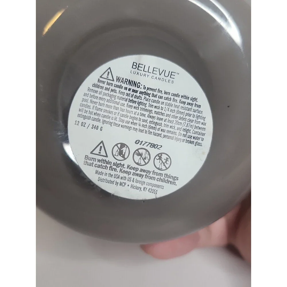Bellevue Luxury Fragrant Candle Vetiver Birchwood 12 oz Soy Blend 2 Wick